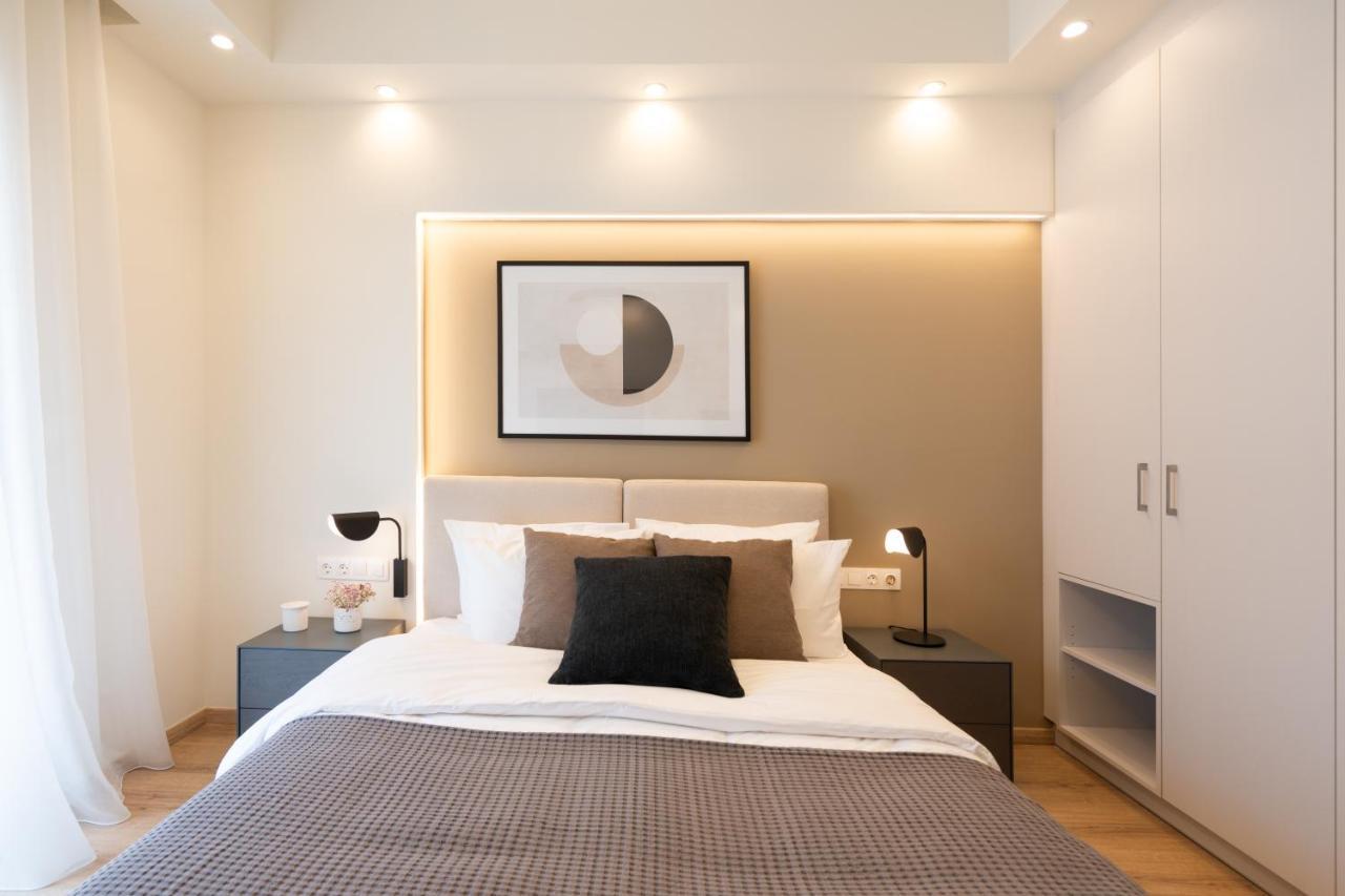 Newly Renovated 2 Bedroom Apartment, 5min To Metro Athens