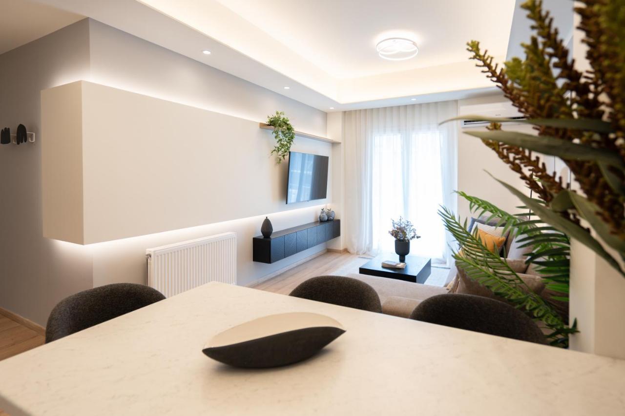 Apartment Newly Renovated 2 Bedroom Apartment, 5min To Metro *