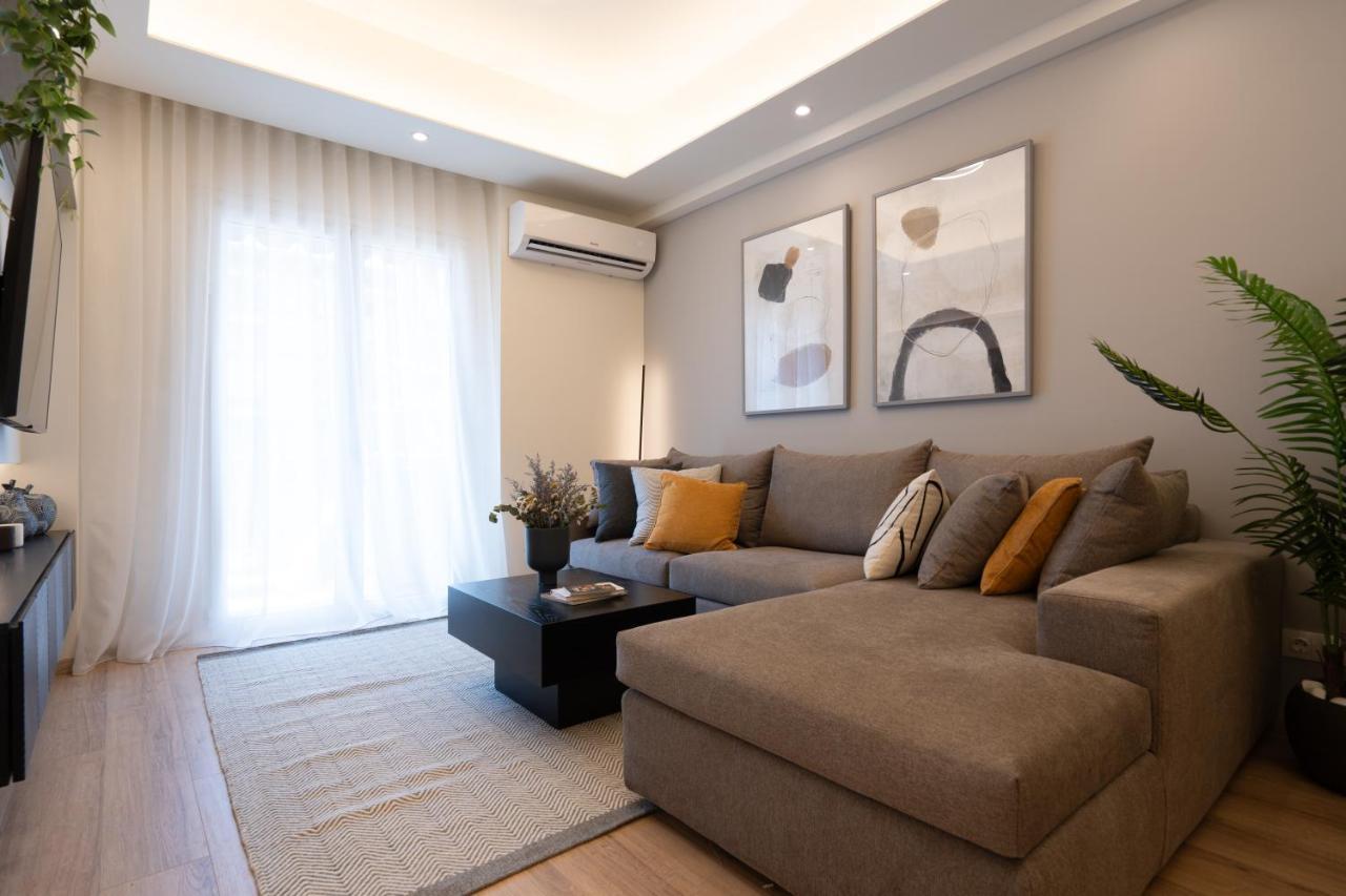 Newly Renovated 2 Bedroom Apartment, 5min To Metro *